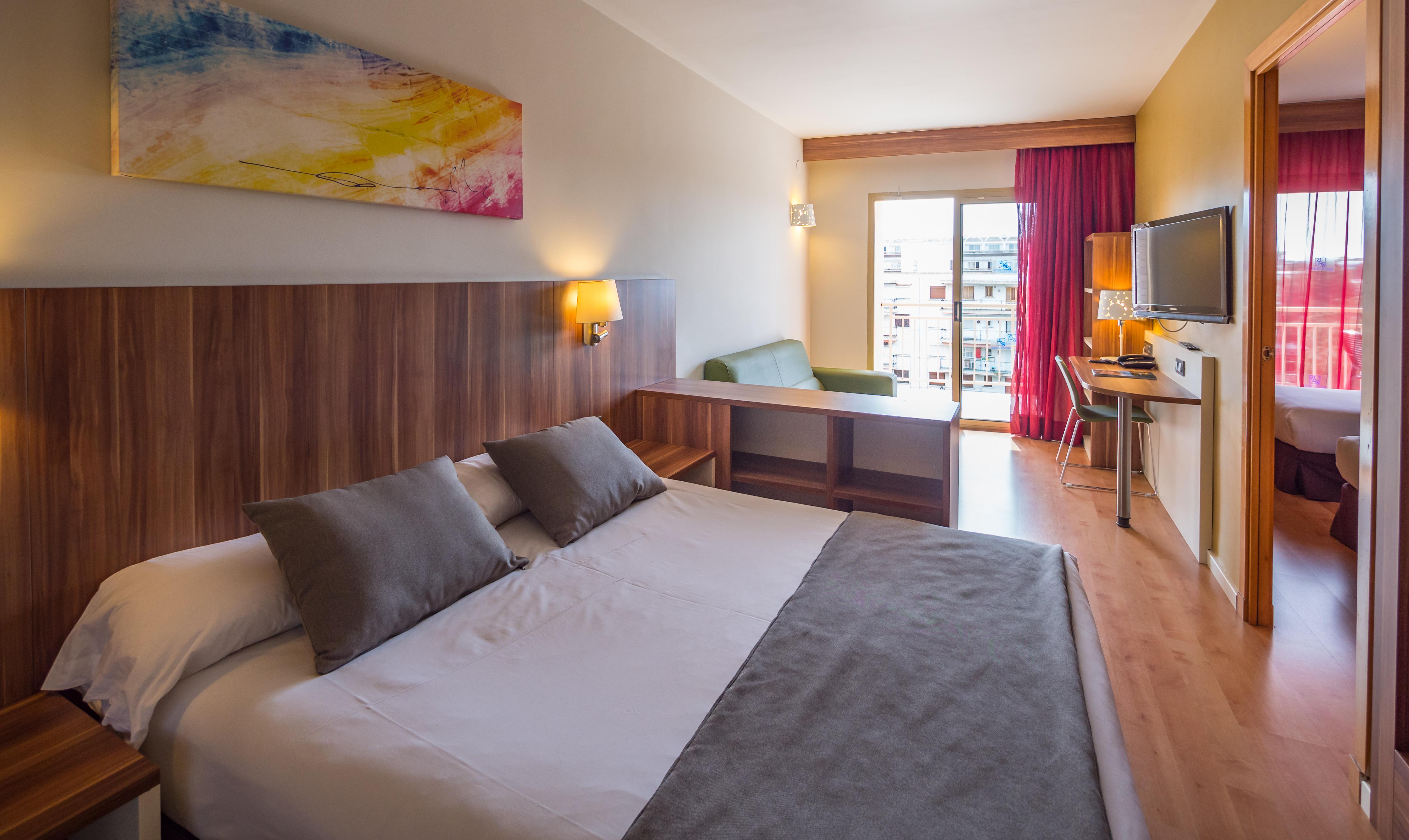 Golden Avenida Family Suites 4* 萨洛 外观 照片