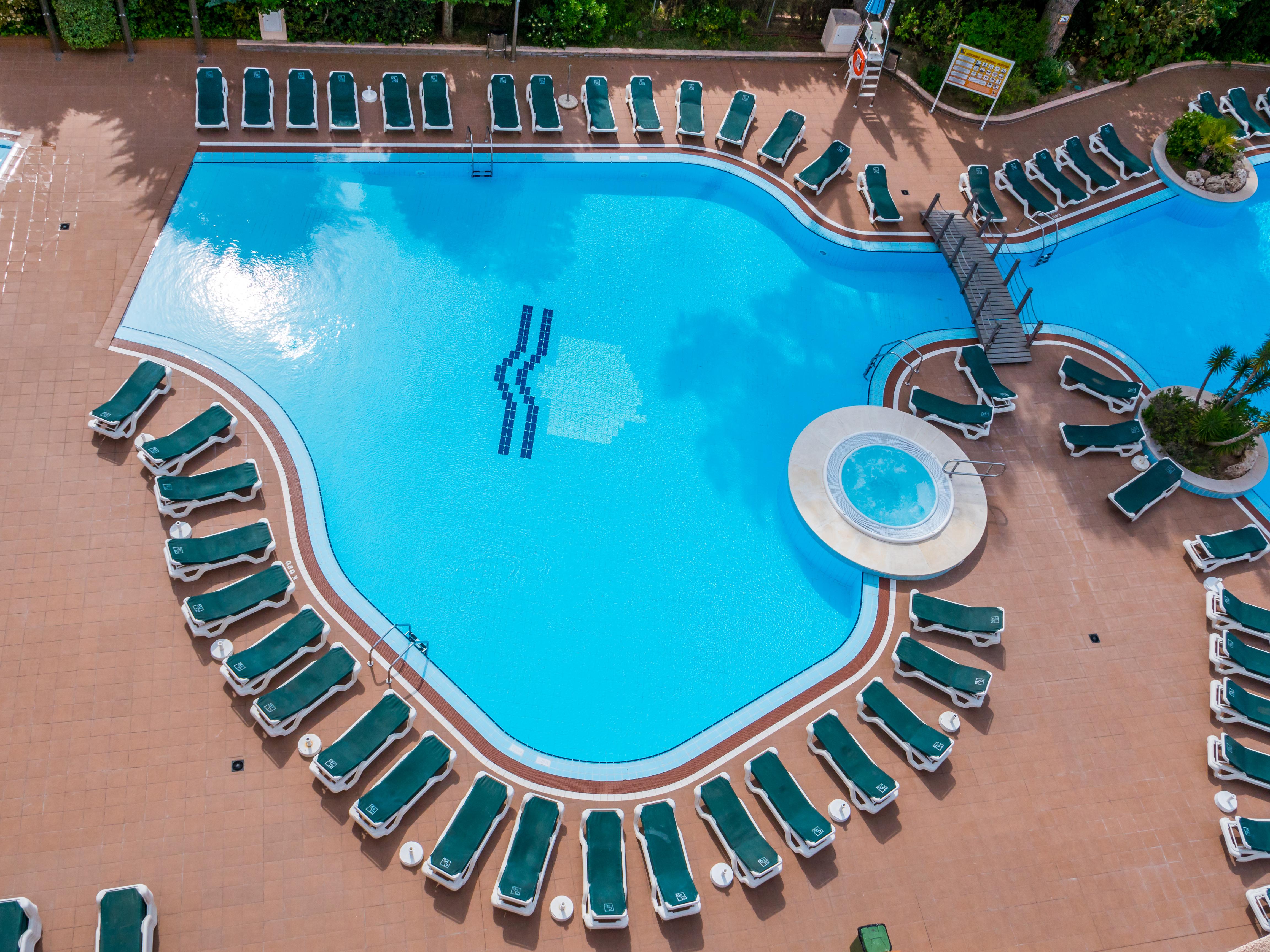 Golden Avenida Family Suites 4* 萨洛 外观 照片