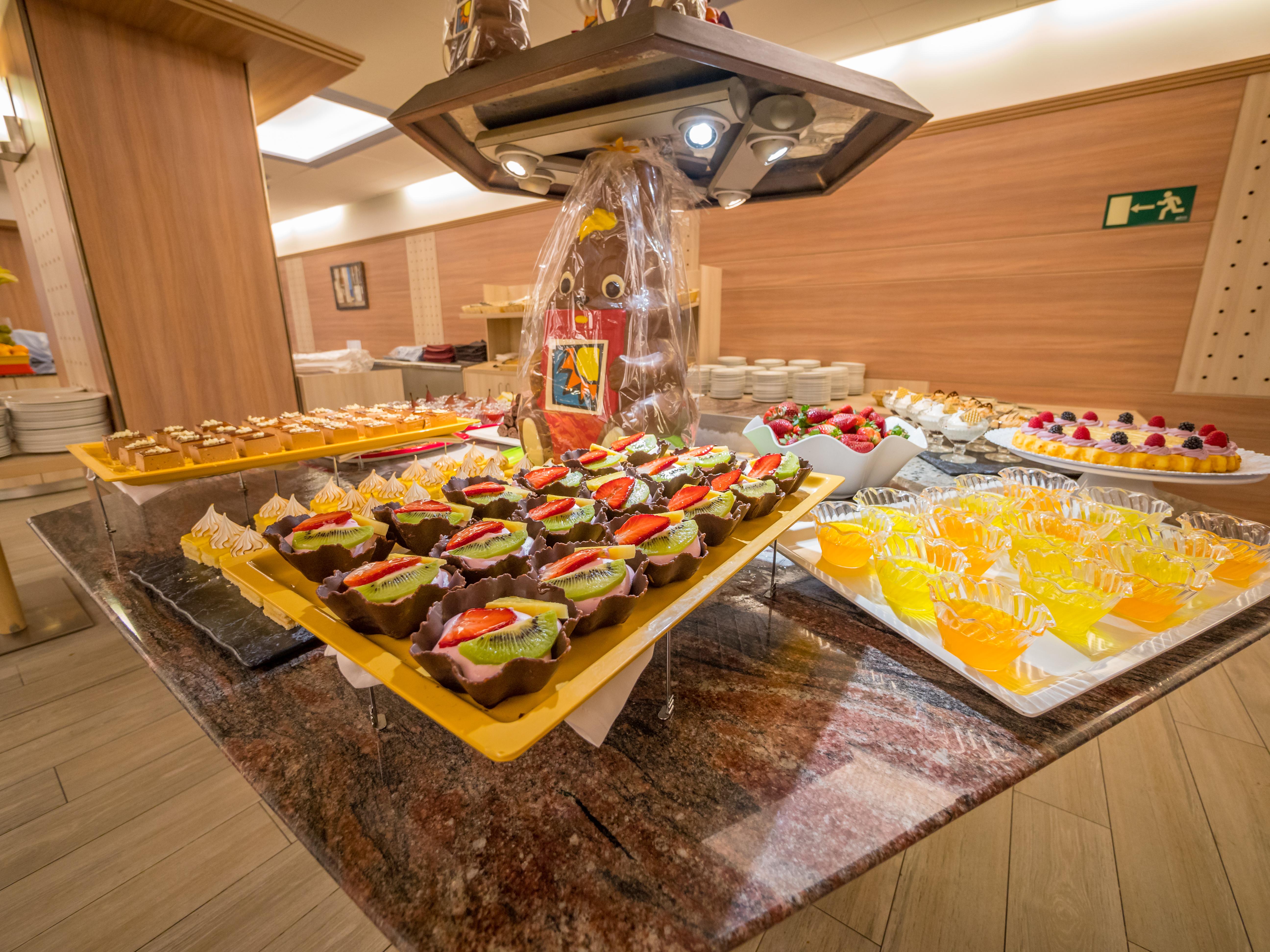 Golden Avenida Family Suites 4* 萨洛 外观 照片