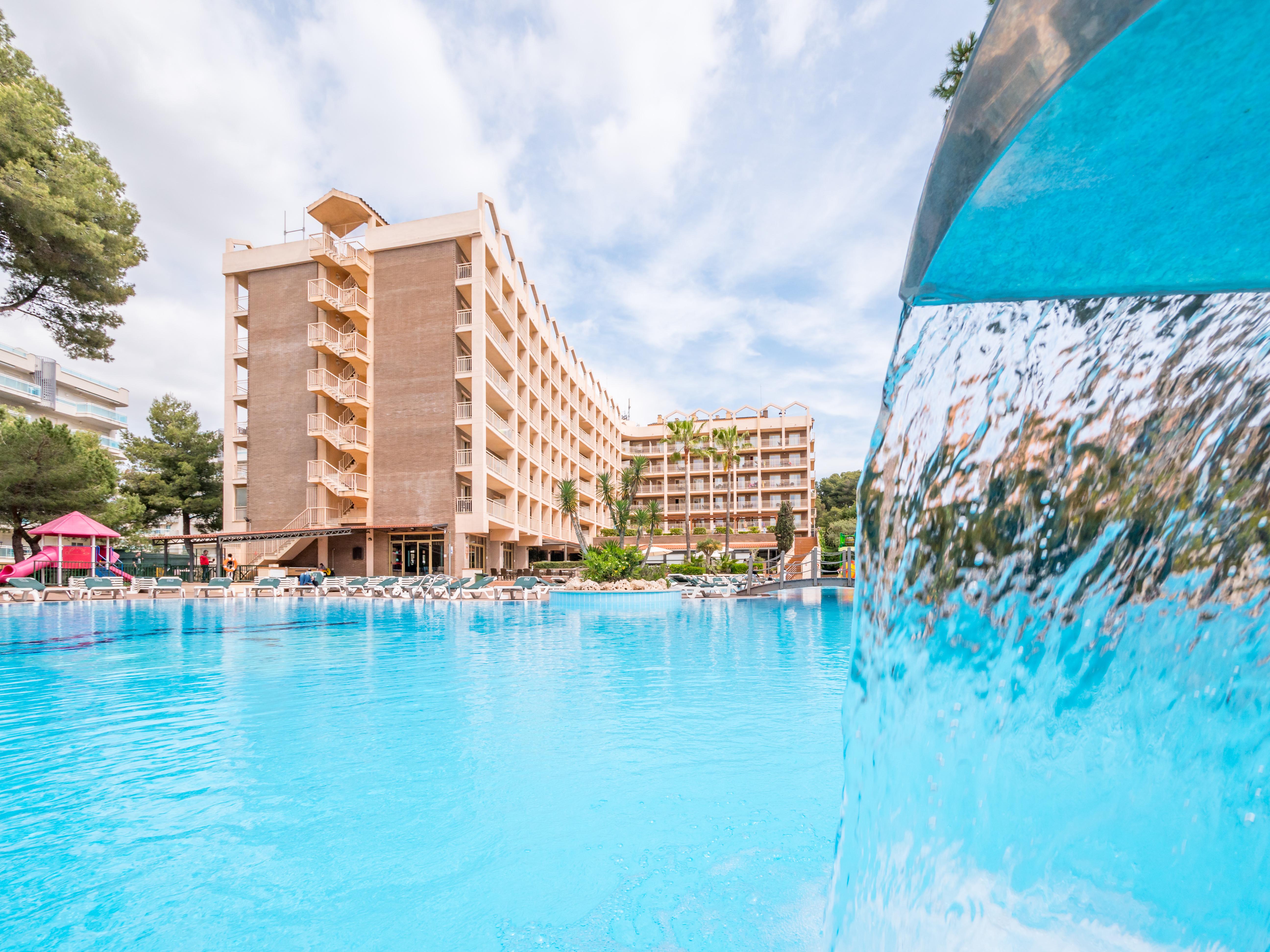 Golden Avenida Family Suites 4* 萨洛 外观 照片