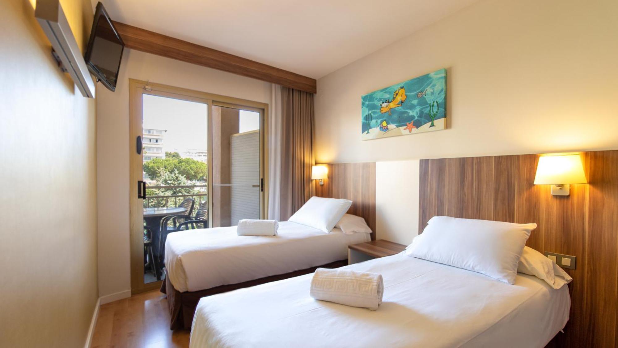 Golden Avenida Family Suites 4* 萨洛 外观 照片