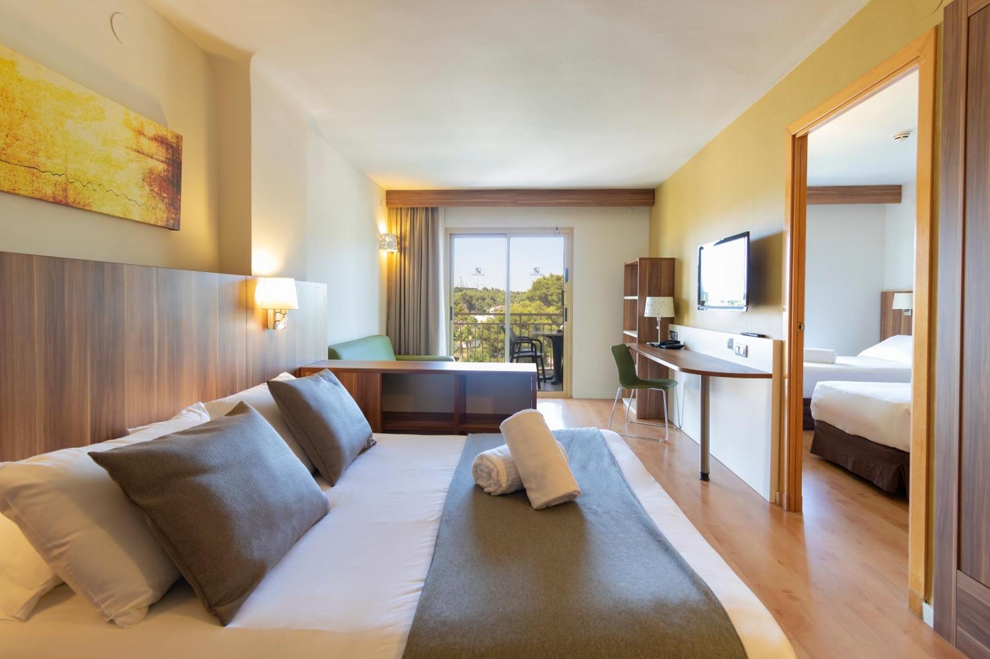Golden Avenida Family Suites 4* 萨洛 外观 照片