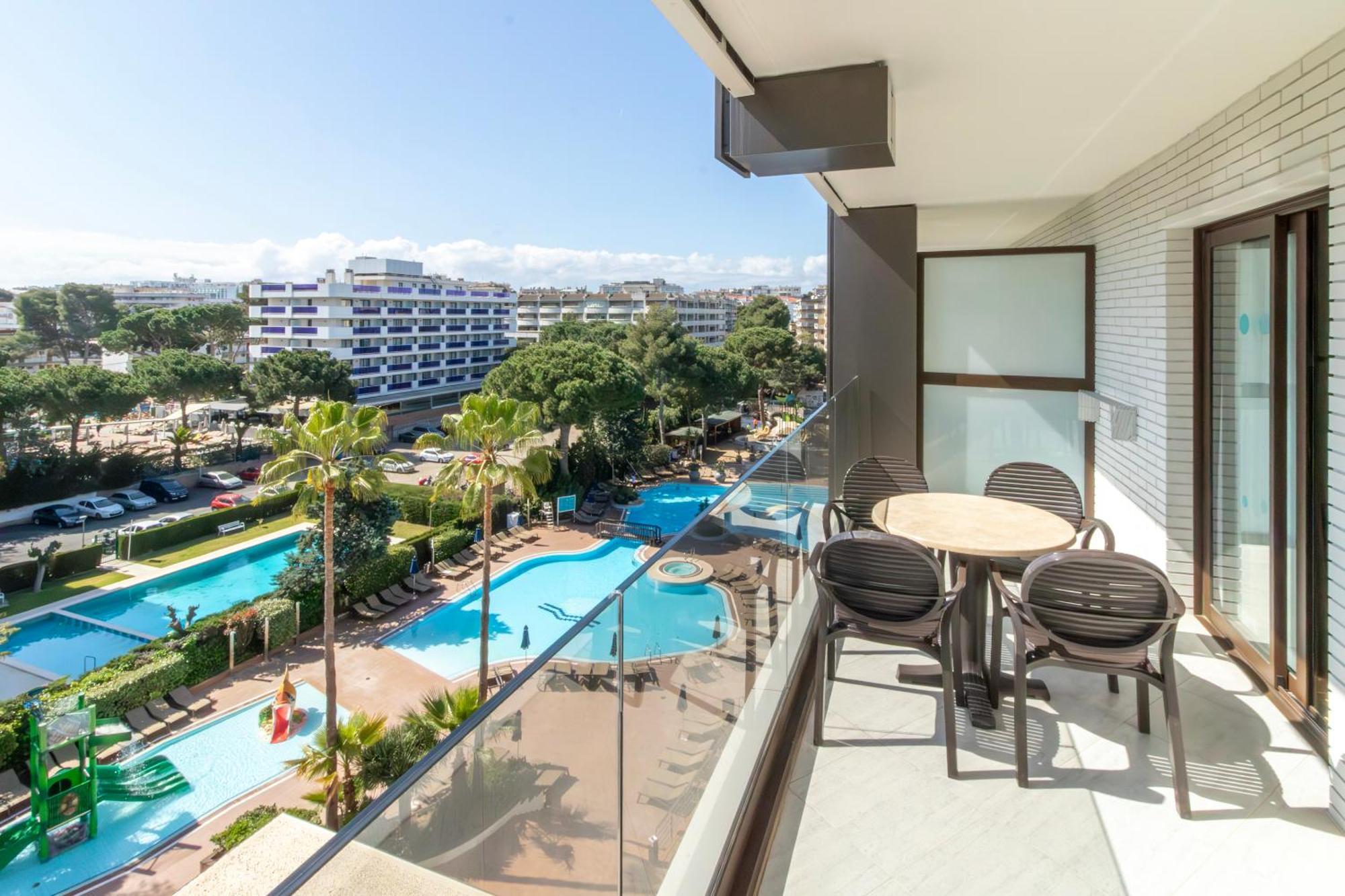 Golden Avenida Family Suites 4* 萨洛 外观 照片