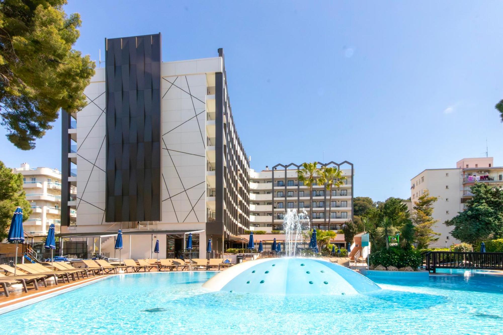 Golden Avenida Family Suites 4* 萨洛 外观 照片