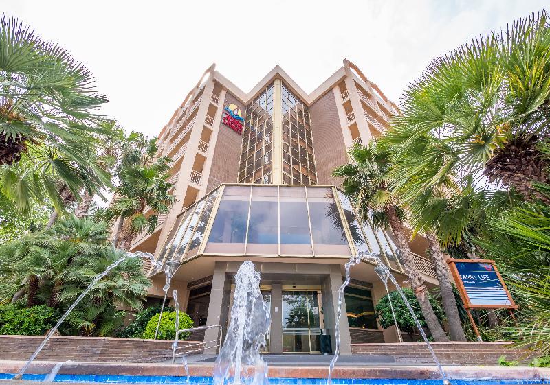 Golden Avenida Family Suites 4* 萨洛 外观 照片